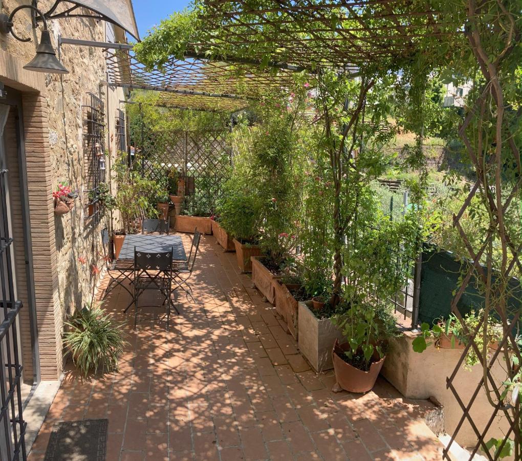 La Casina Delle Rondini Vendégház Corsanico-Bargecchia Kültér fotó