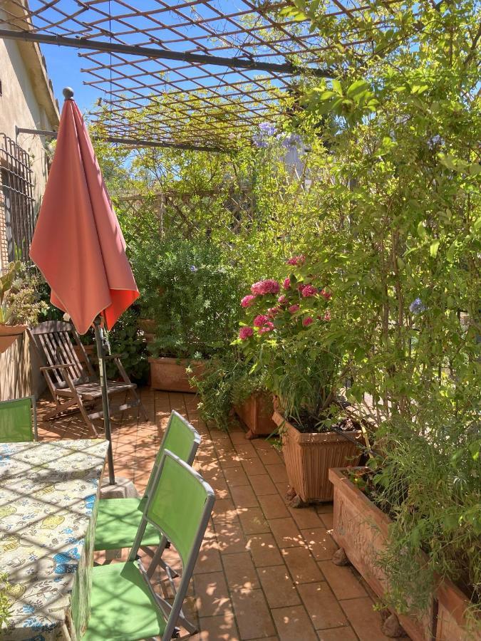 La Casina Delle Rondini Vendégház Corsanico-Bargecchia Kültér fotó