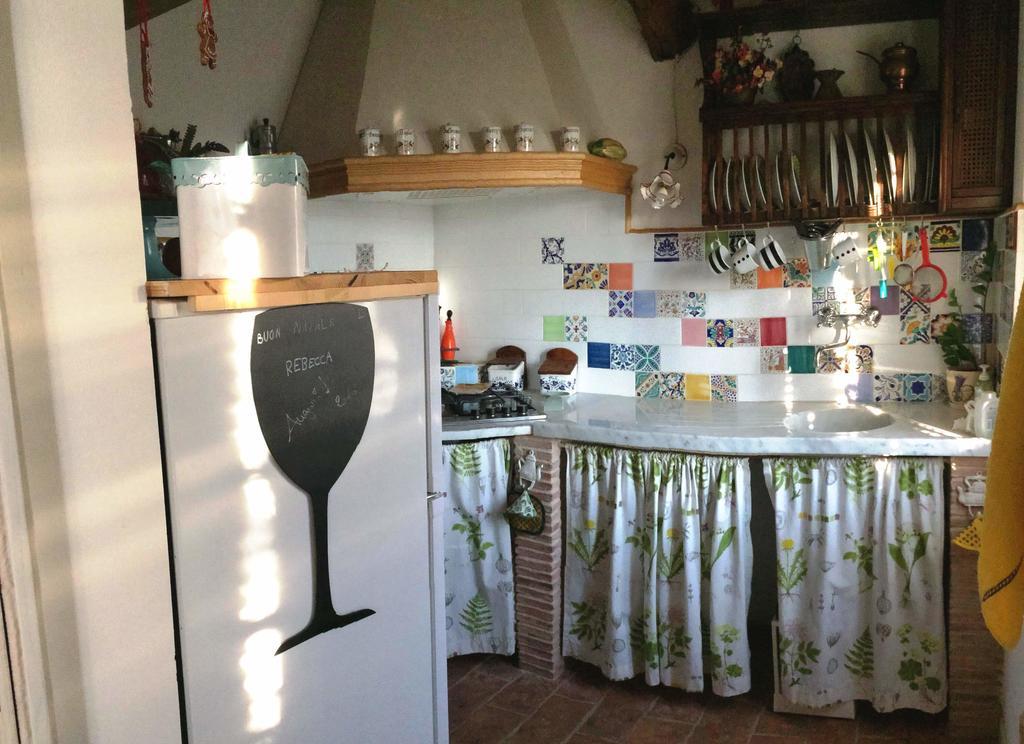 La Casina Delle Rondini Vendégház Corsanico-Bargecchia Kültér fotó