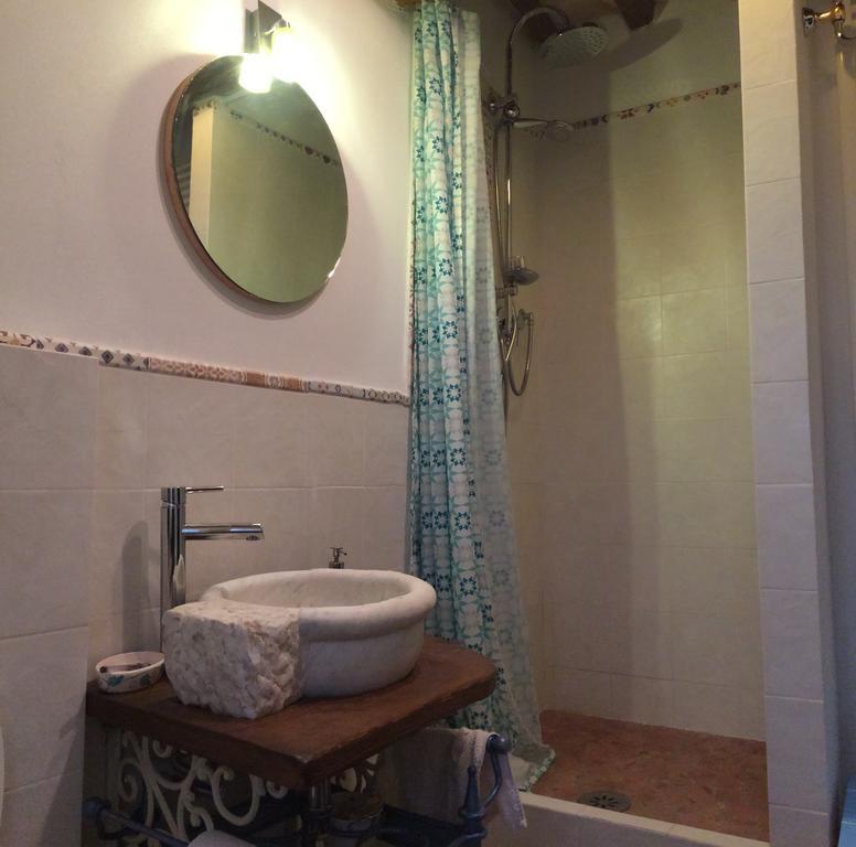 La Casina Delle Rondini Vendégház Corsanico-Bargecchia Kültér fotó