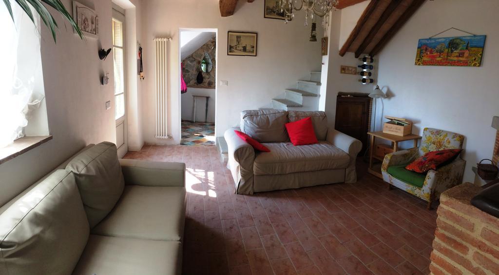 La Casina Delle Rondini Vendégház Corsanico-Bargecchia Kültér fotó