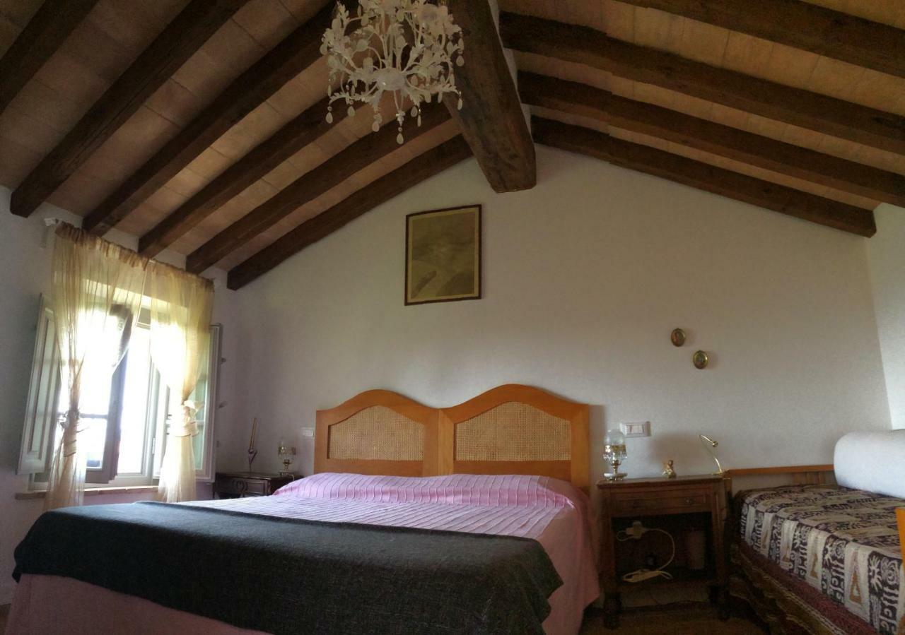 La Casina Delle Rondini Vendégház Corsanico-Bargecchia Kültér fotó