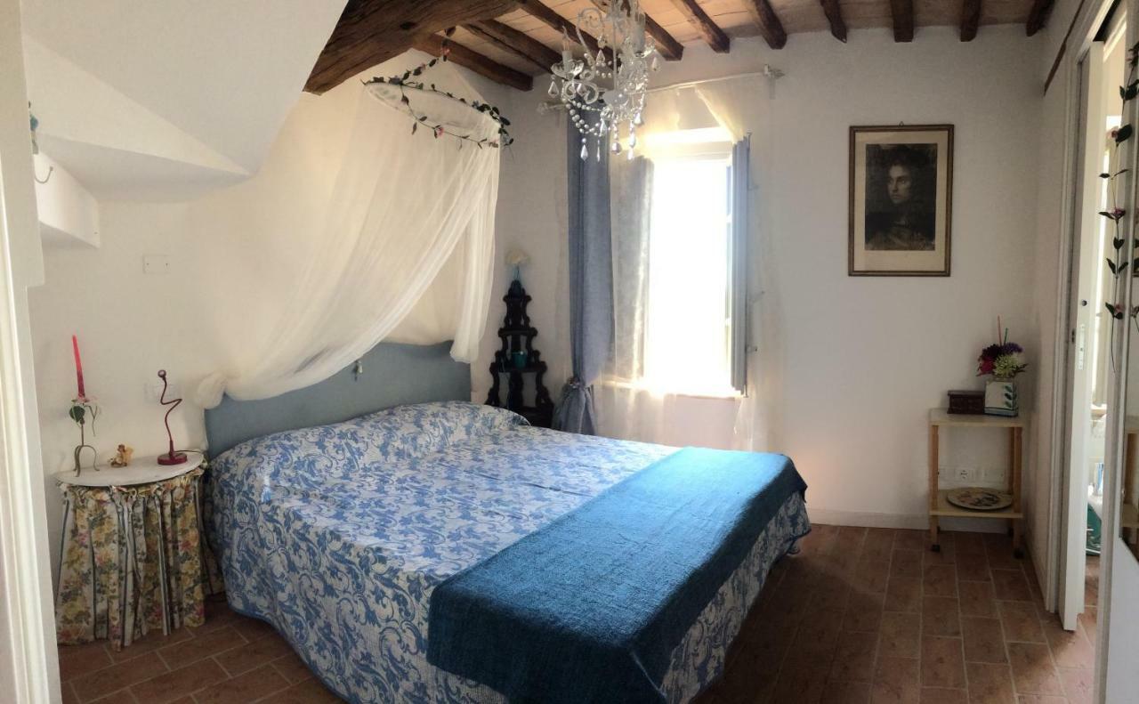 La Casina Delle Rondini Vendégház Corsanico-Bargecchia Kültér fotó